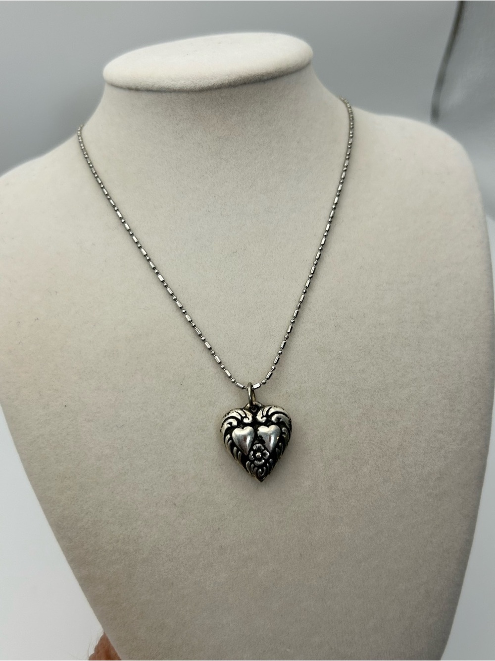 Vintage Ornate Heart Pendant Necklace - Silver-tone Petite Chain 18" Patina - Picture 3 of 8